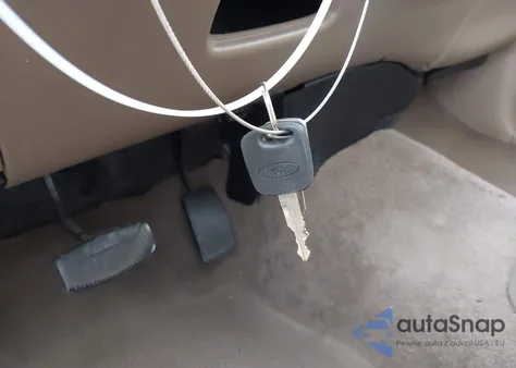 2002 Ford F-150 Lariat/Xl/Xlt z USA, uszkodzony, nr VIN 1FTRX17L82KC74563